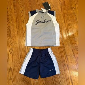Nike NY New York Yankees Gray & Navy Sleeveless Athletic Baby Set